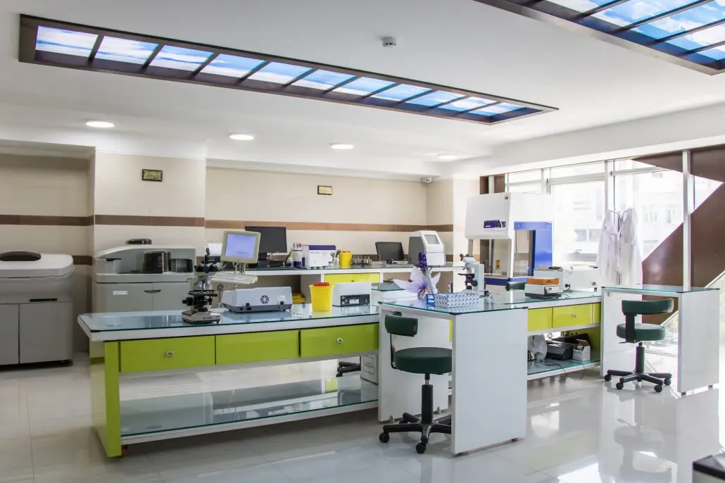 آزمایشگاه آذرآبادگان 3